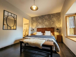 Chambre cosy avec bien-être, parking, wifi - Au cœur de l'Auvergne - FR-1-582-506